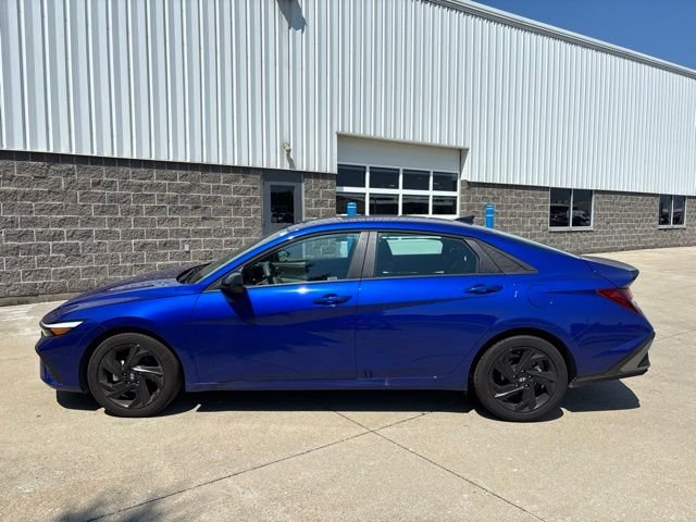 New 2026 Intense Blue Hyundai SEL Sport image 7