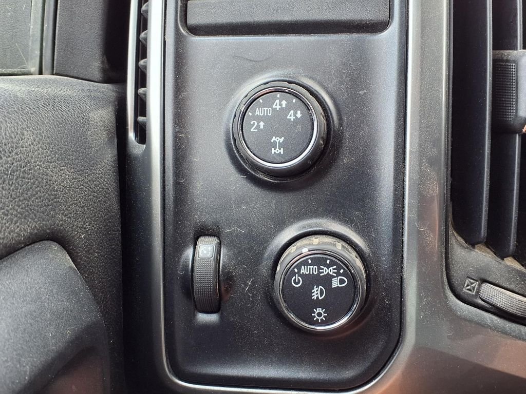 Used 2014 White Chevrolet LT image 16
