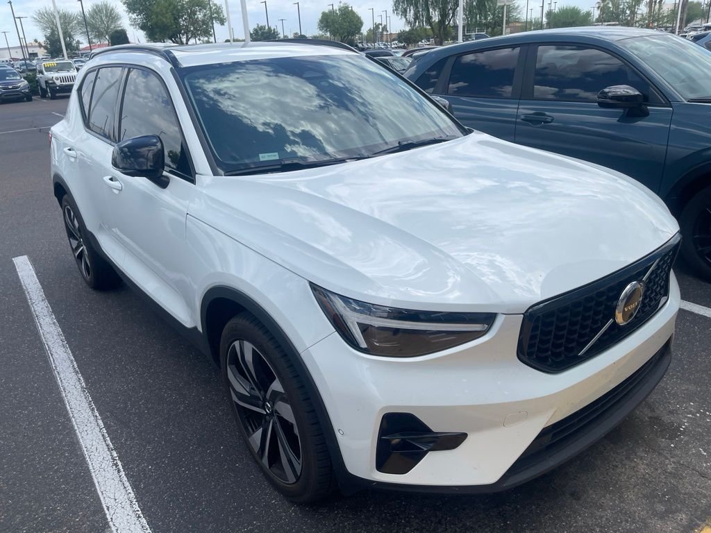 Used 2023 Crystal White Volvo Ultimate image 2