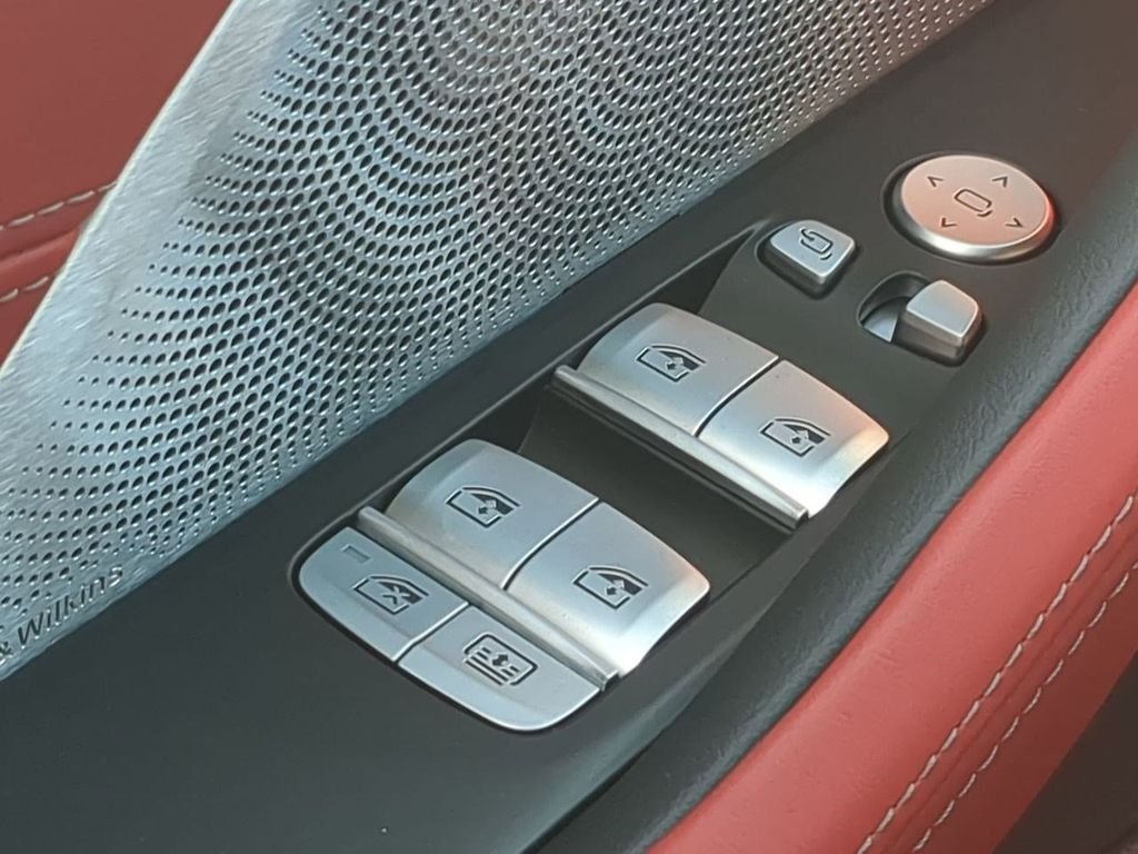 2026 BMW 8 Series 840i - Photo 23