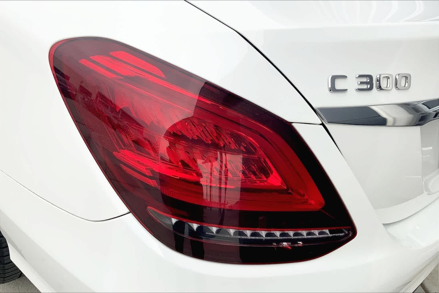 Used 2019 Polar White Mercedes-Benz C 300 image 22