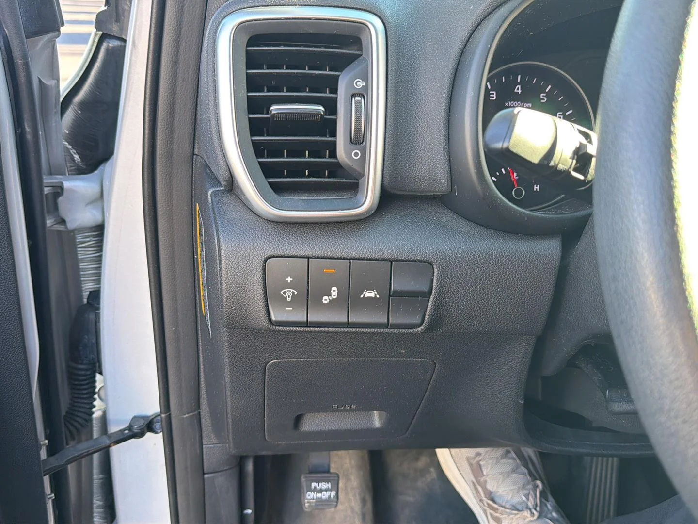 Used 2021 Sparkling Silver Kia LX image 17