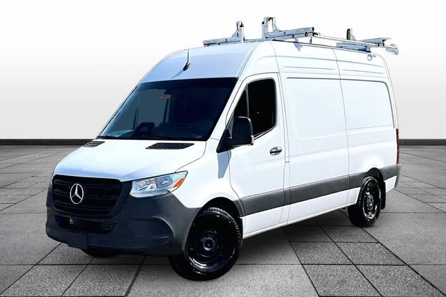 New 2026 Arctic White Mercedes-Benz Cargo 144 WB image 3