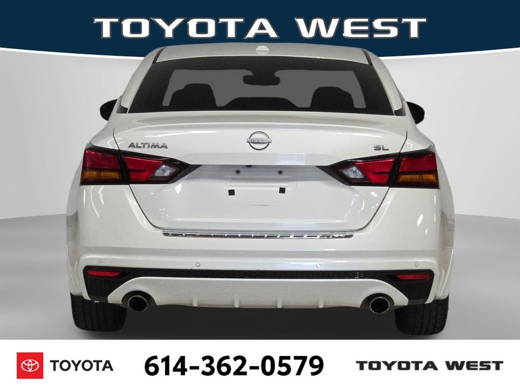 Used 2023 White Nissan 2.5 SL image 9
