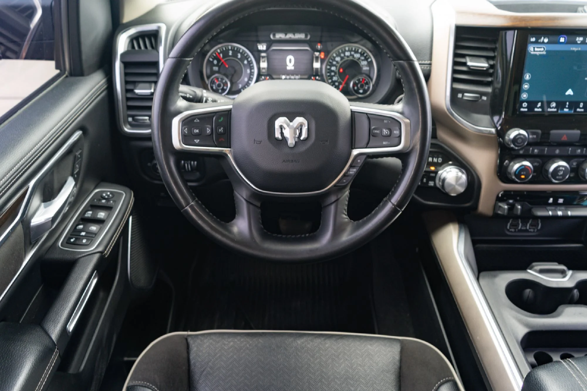 Used 2022 Silver Ram Laramie image 22