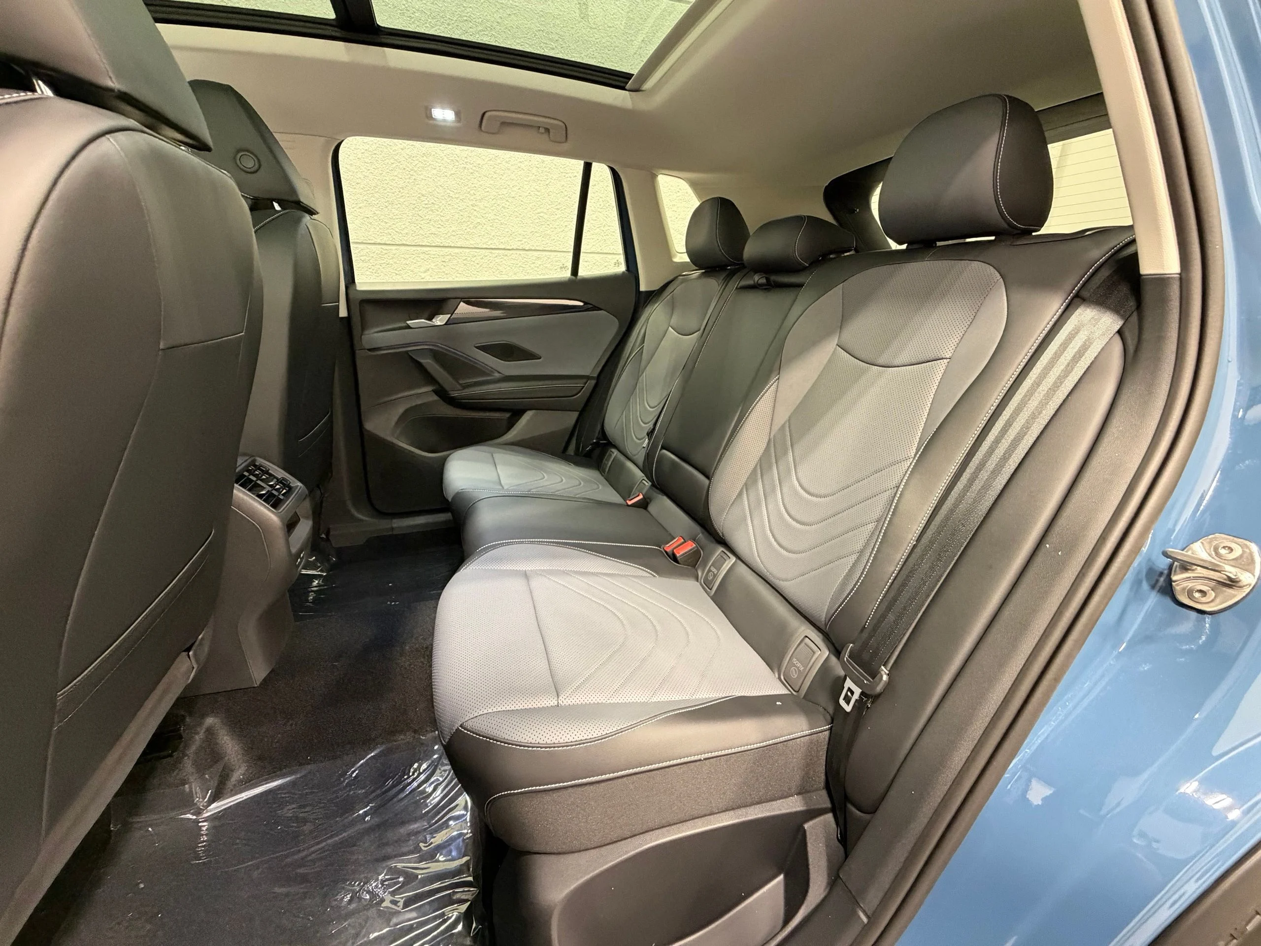New 2026 Blue Volkswagen SE image 23