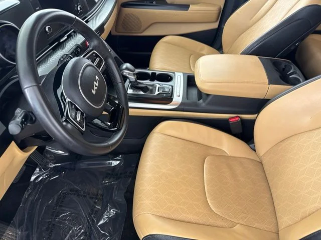 Used 2023 Black Kia LX Seat Package image 22