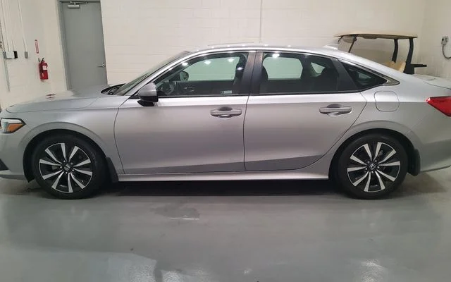 Used 2023 Silver Honda EX image 4