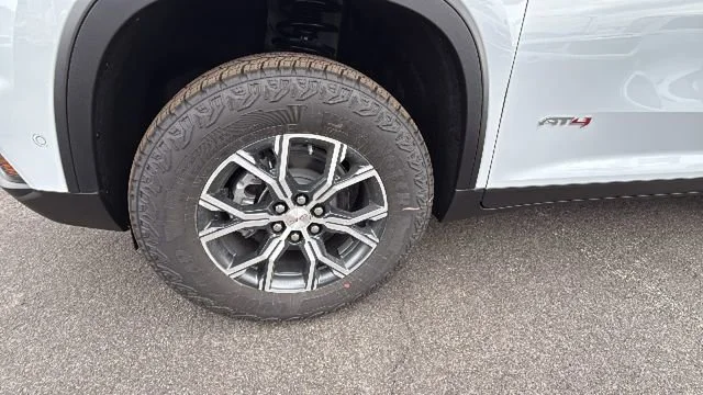 2026 GMC Acadia AT4 - Photo 9