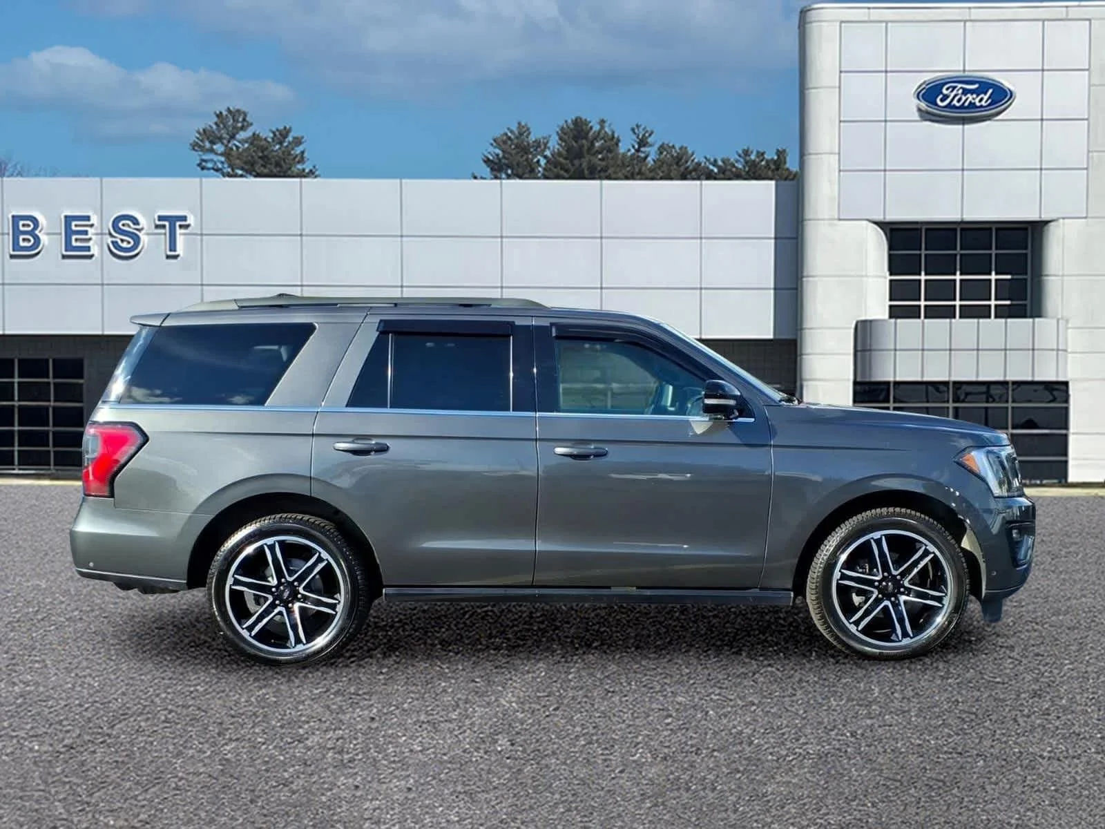 Used 2019 Magnetic Ford Limited image 9