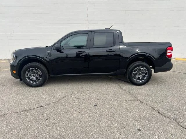 New 2026 Shadow Black Ford XLT image 32