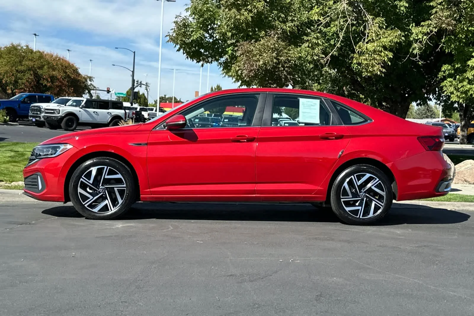 Certified Used 2024 Kings Red Volkswagen SEL image 5