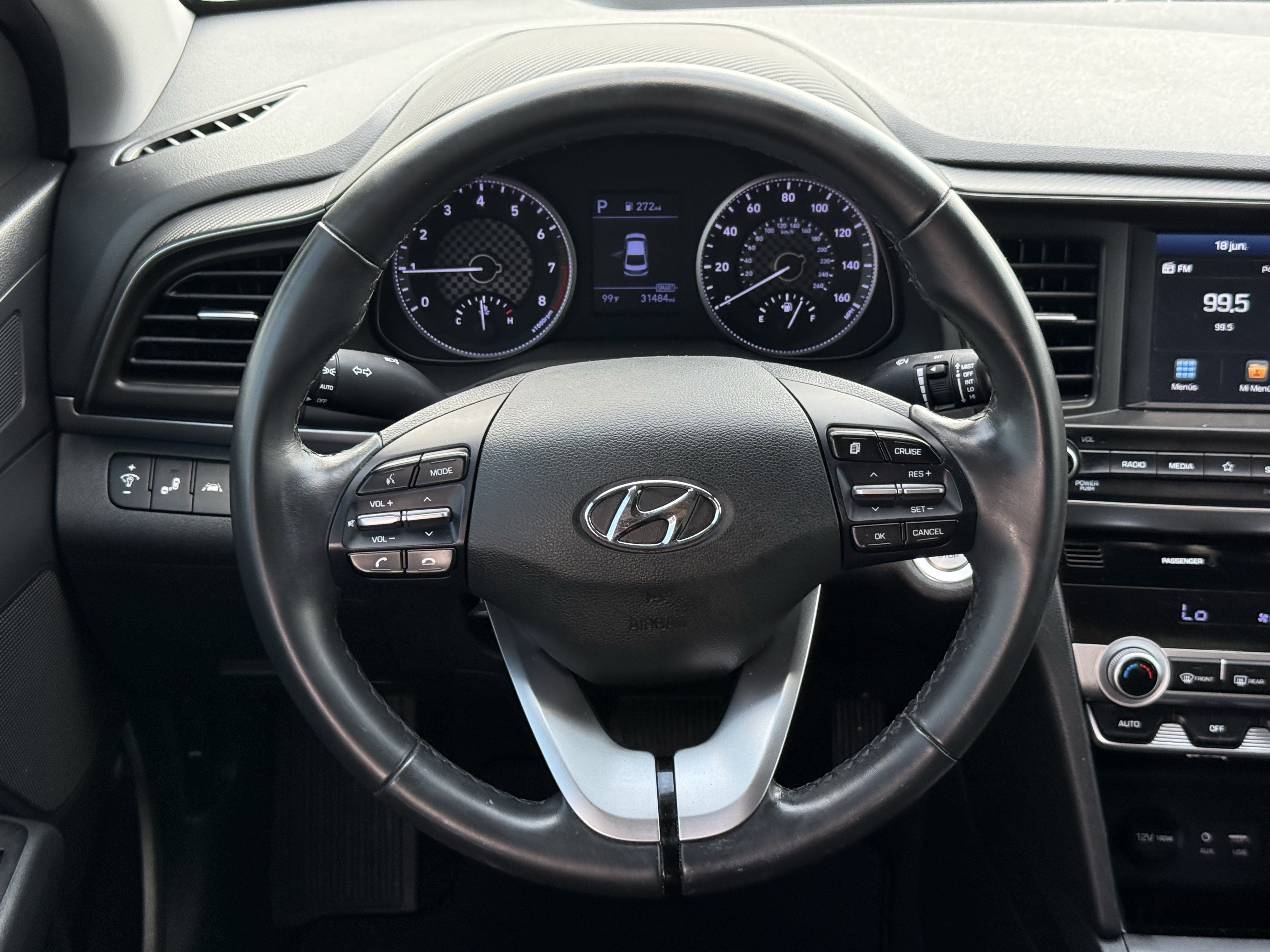 Used 2020 Quartz White Pearl Hyundai Value Edition image 15