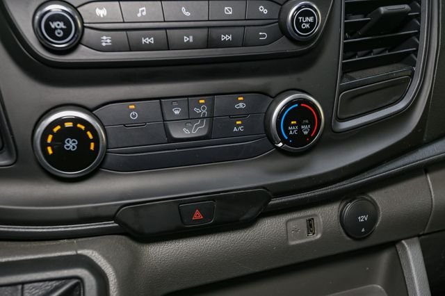 Used 2025  Ford Base image 22
