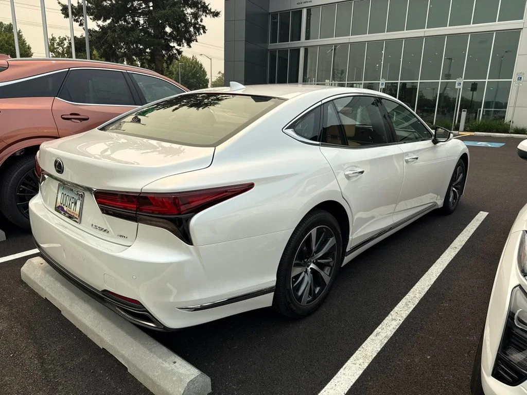 Certified Used 2022 White Lexus 500 Base image 2