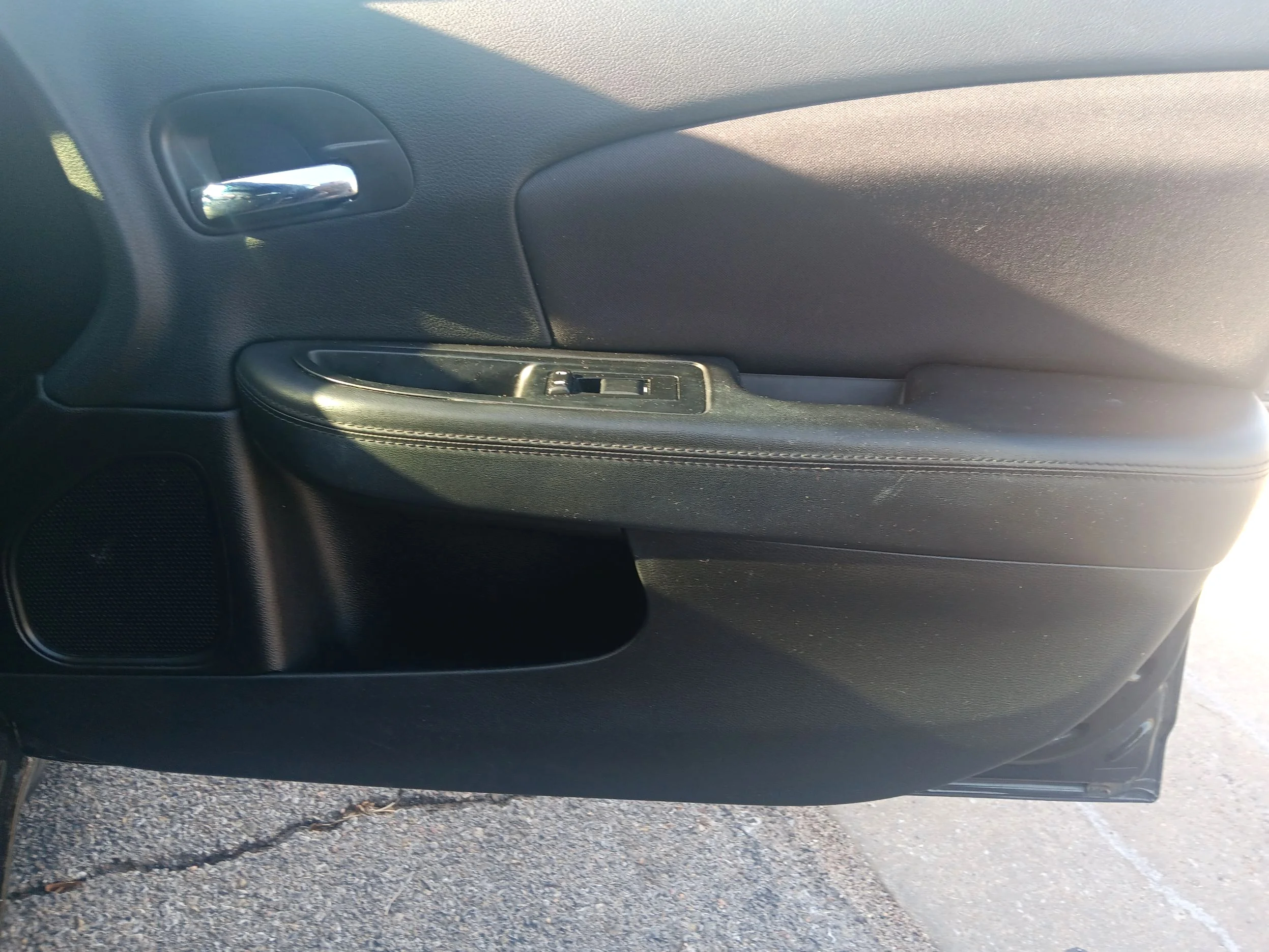 Used 2013 Black Chrysler Touring image 18