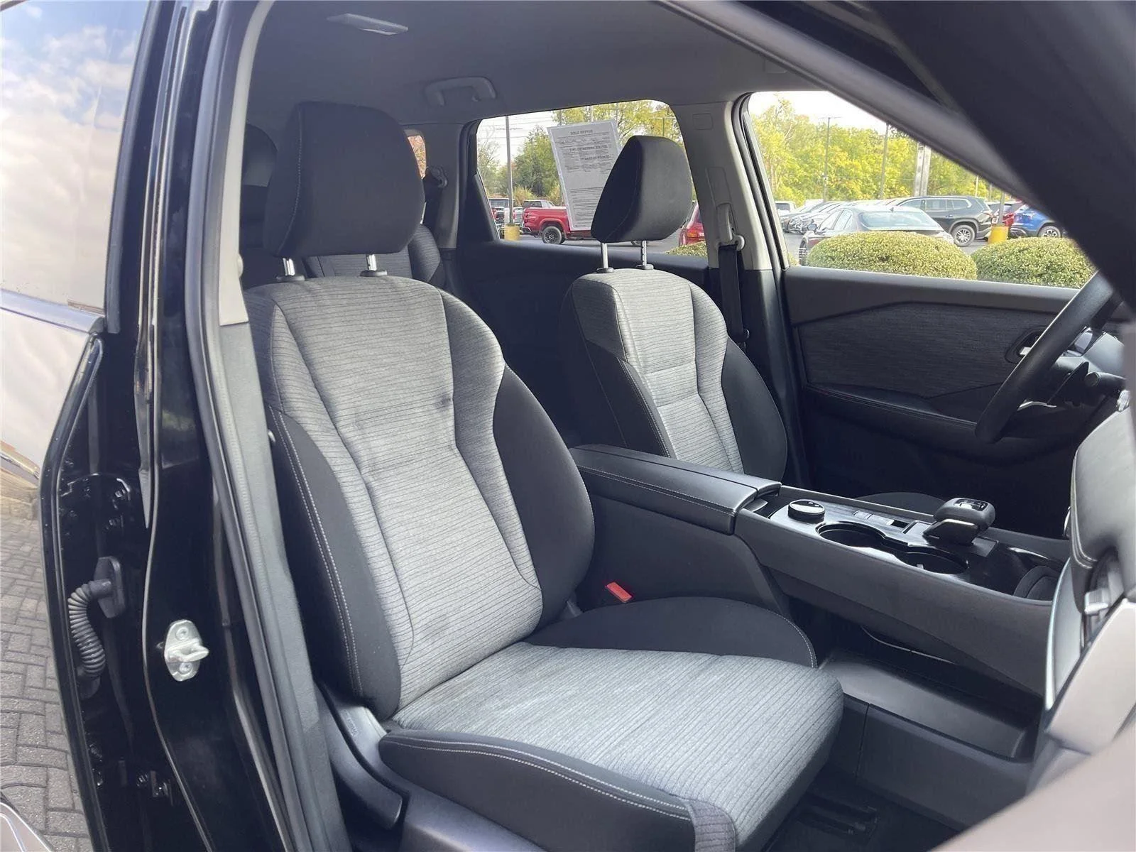 Used 2021 Black Nissan SV Intelligent AWD image 31