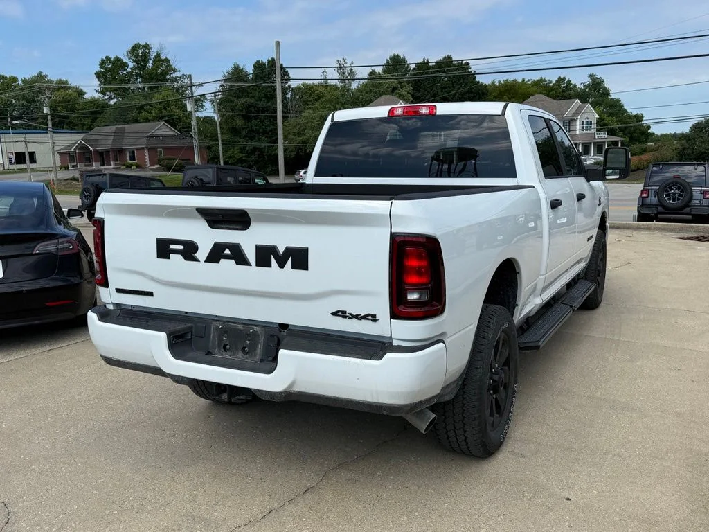 Used 2025 White Ram Big Horn image 6