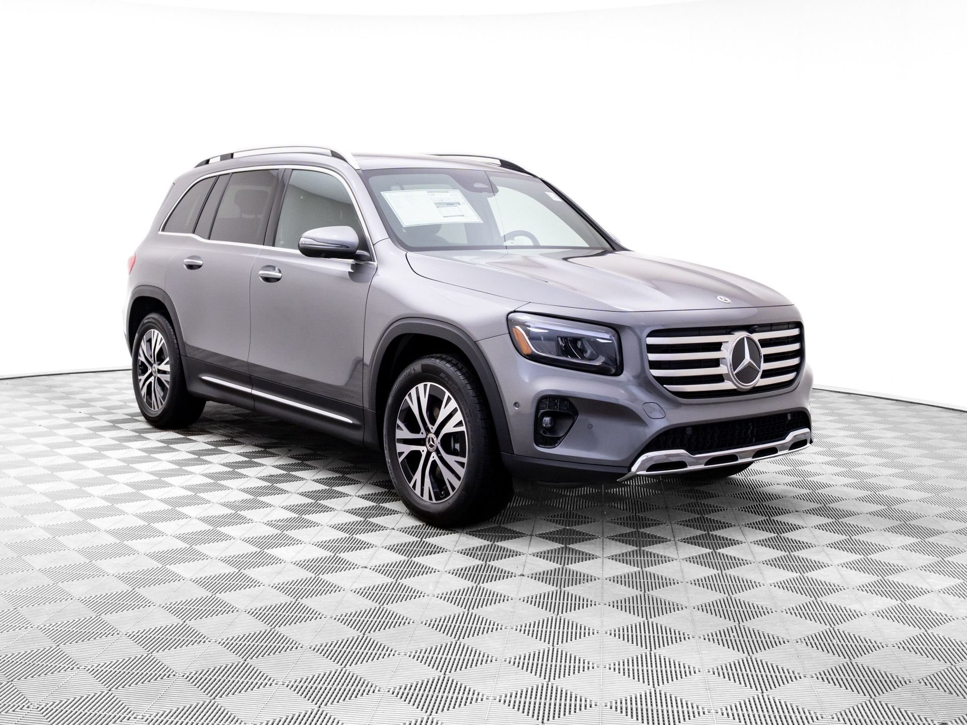 New 2026 Mountain Grey Metallic Mercedes-Benz GLB 250 image 7