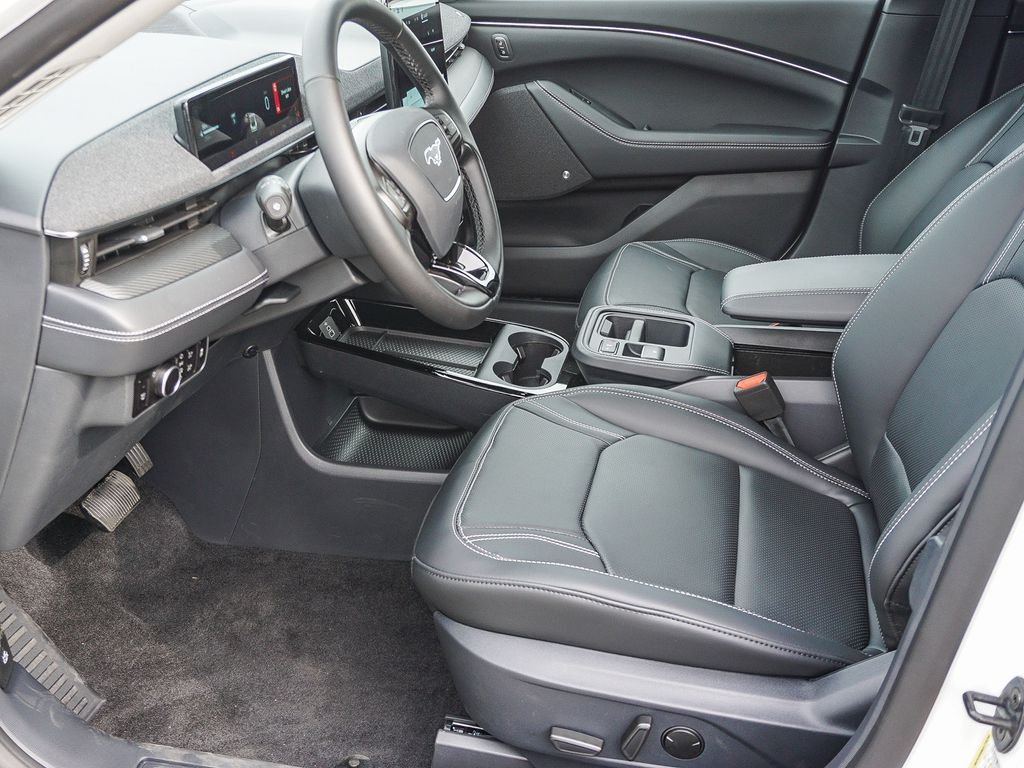 New 2026 Star White Metallic Tri-coat Ford Premium image 17