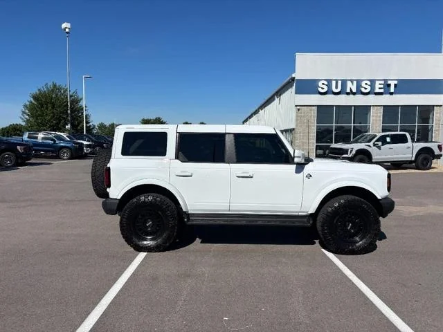 Used 2025 Oxford White Ford  image 2