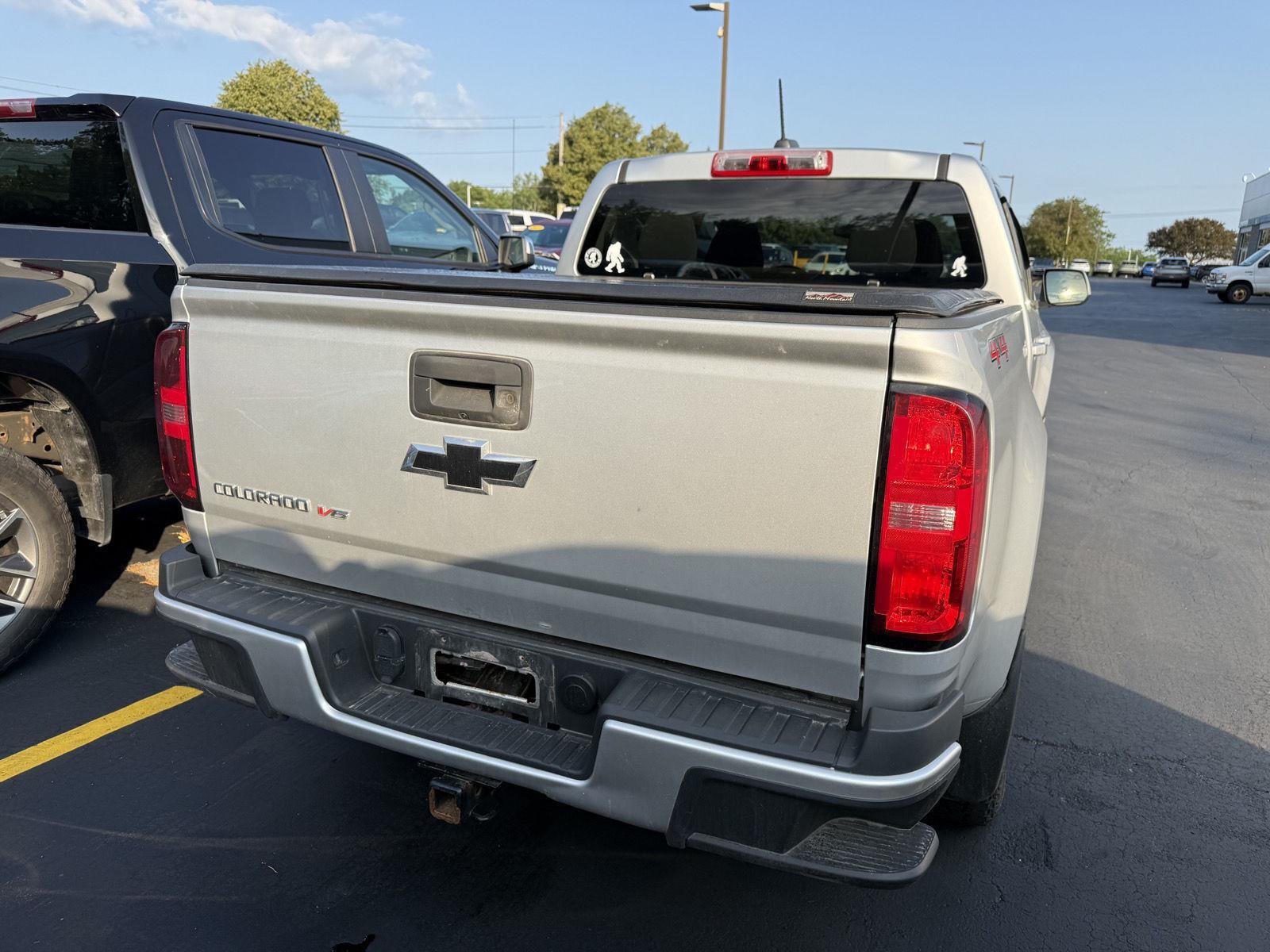 Used 2019 Silver Ice Metallic Chevrolet 4WD Work Truck image 8