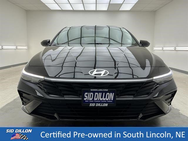 Used 2026 Abyss Black Hyundai SE image 2