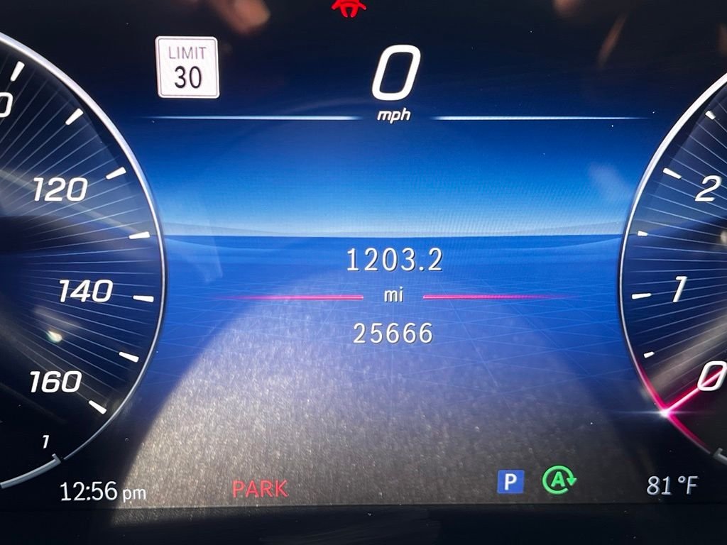 Used 2023 Blue Mercedes-Benz GLC 300 image 8