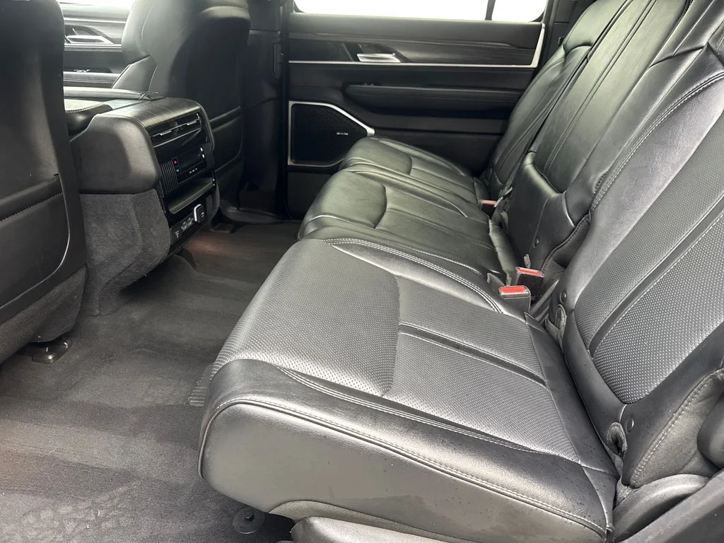Used 2024 White Jeep Series II image 33