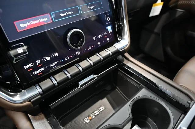 2026 GMC Yukon XL Denali Ultimate - Photo 23