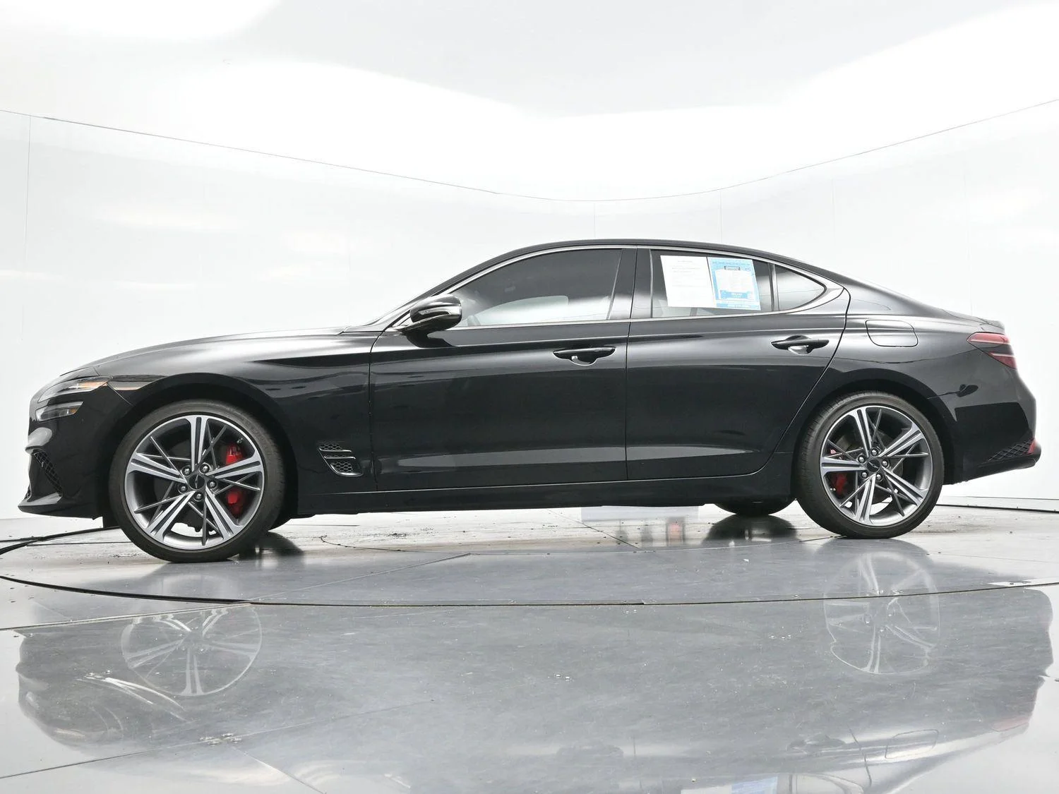 Used 2025 Vik Black Genesis 3.3T Sport Advanced image 52