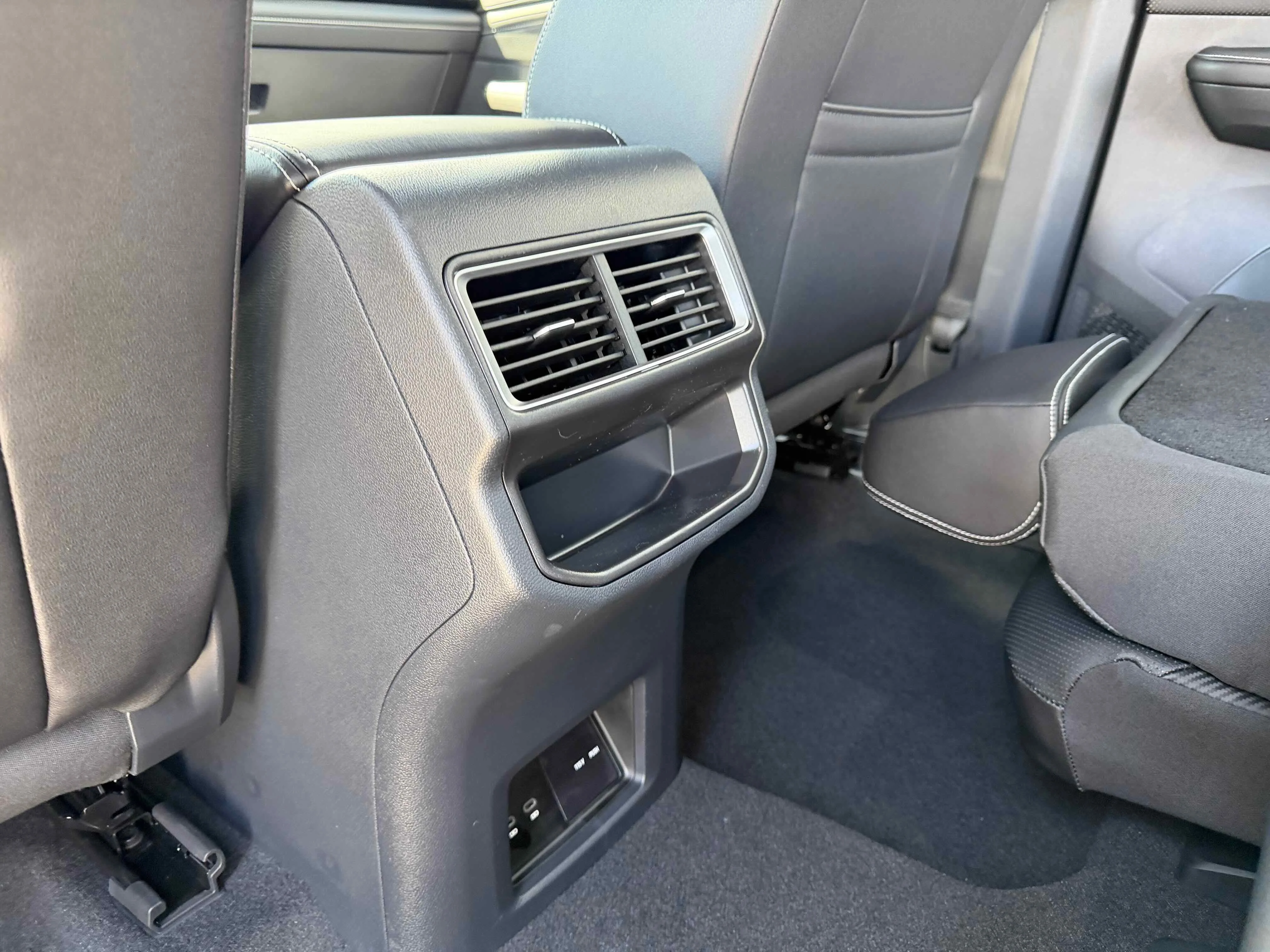 New 2026 Deep Black Volkswagen 2.0T SE w/Technology image 27