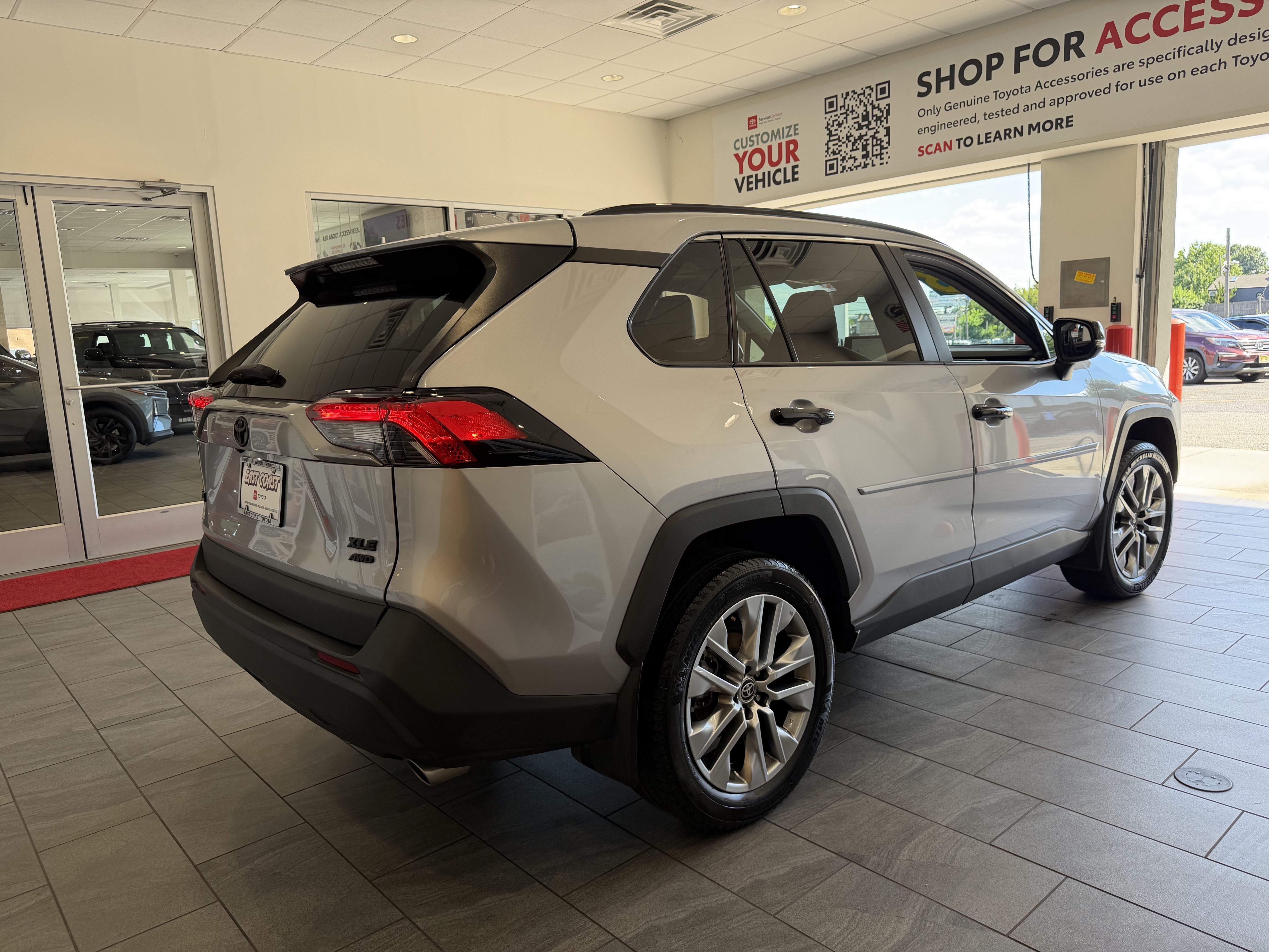 Used 2023 Silver Toyota XLE Premium image 53