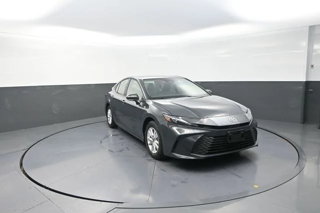 Used 2026  Toyota LE image 2