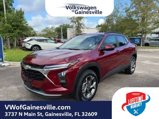 Used 2025 Crimson Metallic Chevrolet LT image 3