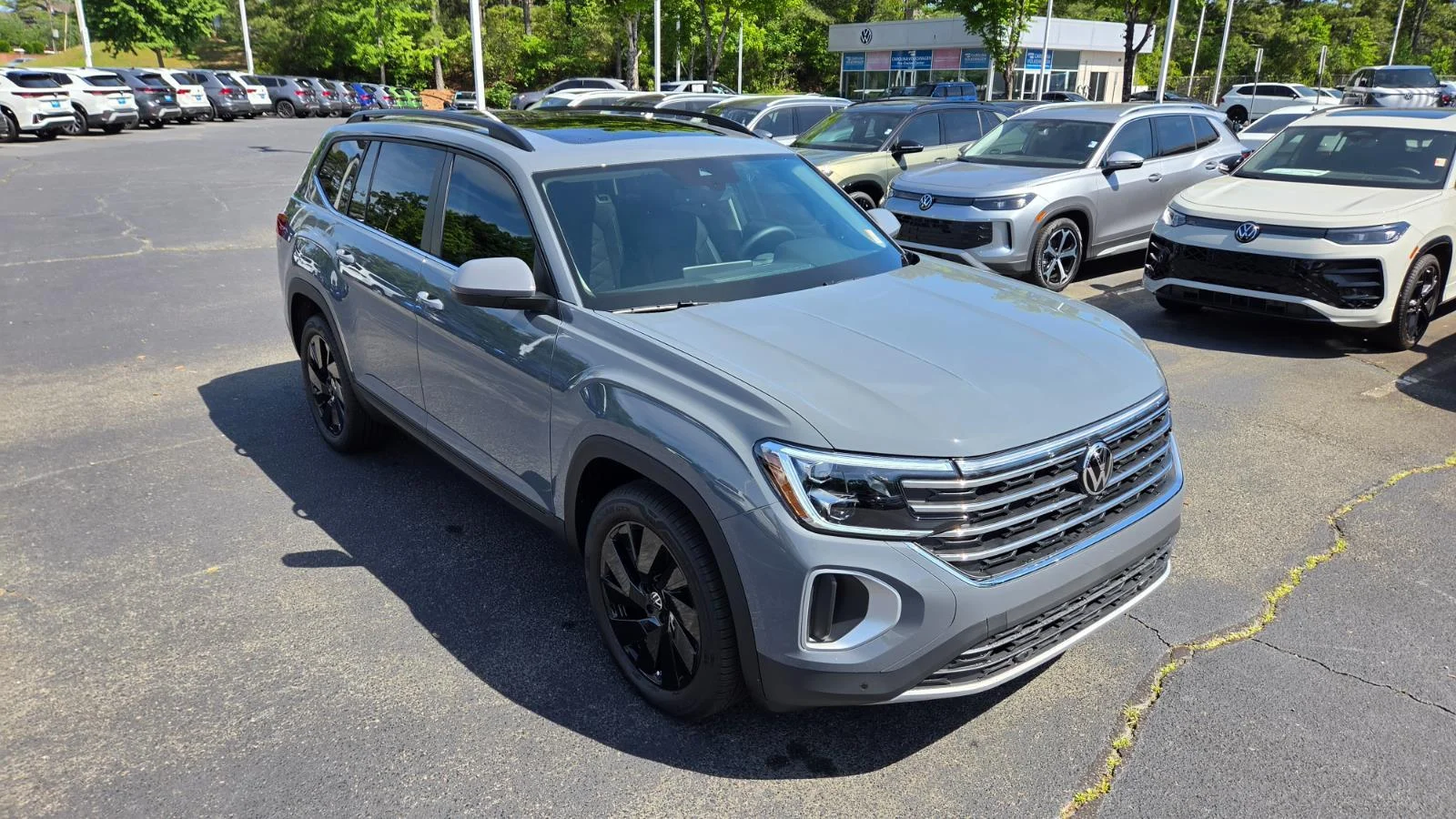New 2026 Pure Gray Volkswagen 2.0T SE w/Technology image 7