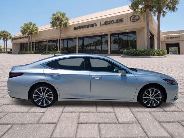 Used 2019 Silver Lexus 350 Luxury image 3