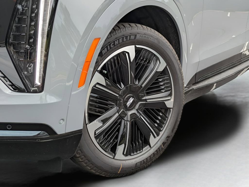 New 2026 Luna Metallic Cadillac Premium Sport image 2
