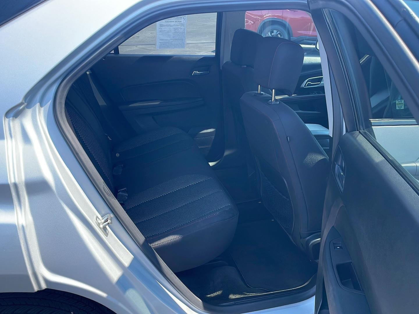 Used 2015 Silver Ice Metallic Chevrolet LT image 25