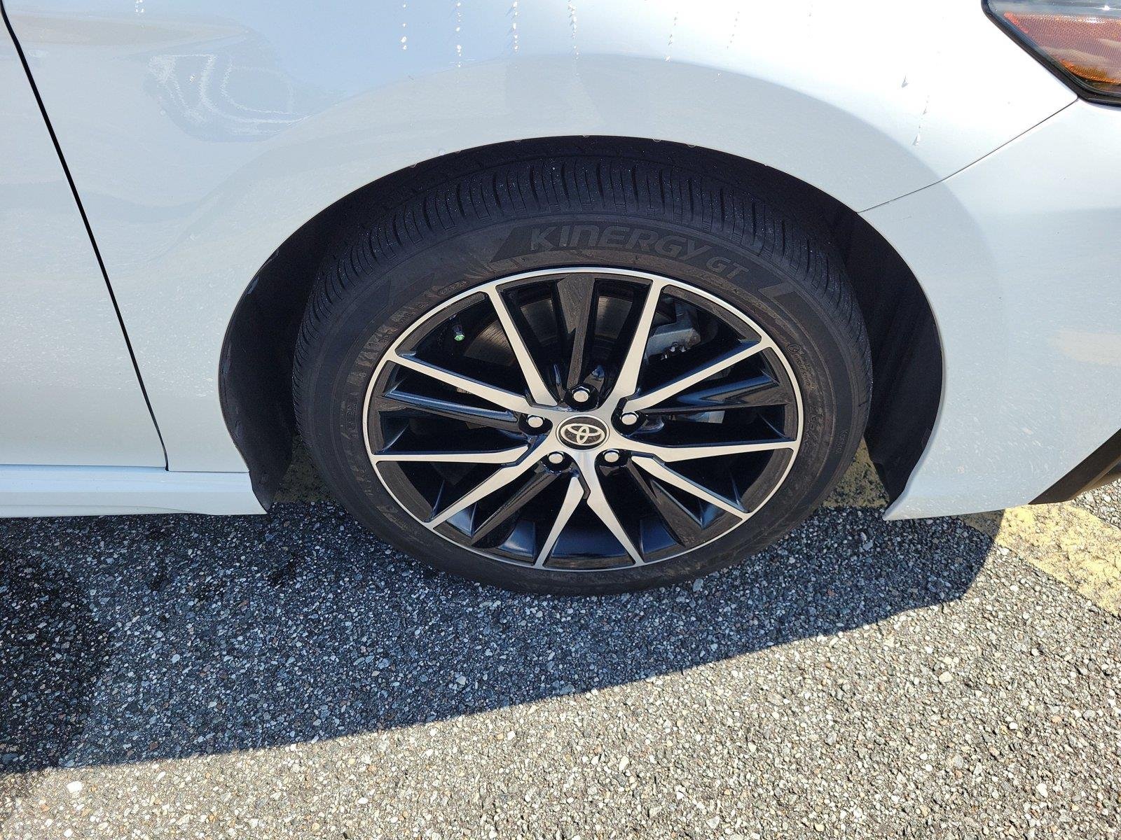 Used 2023 Ice Cap Toyota SE image 6