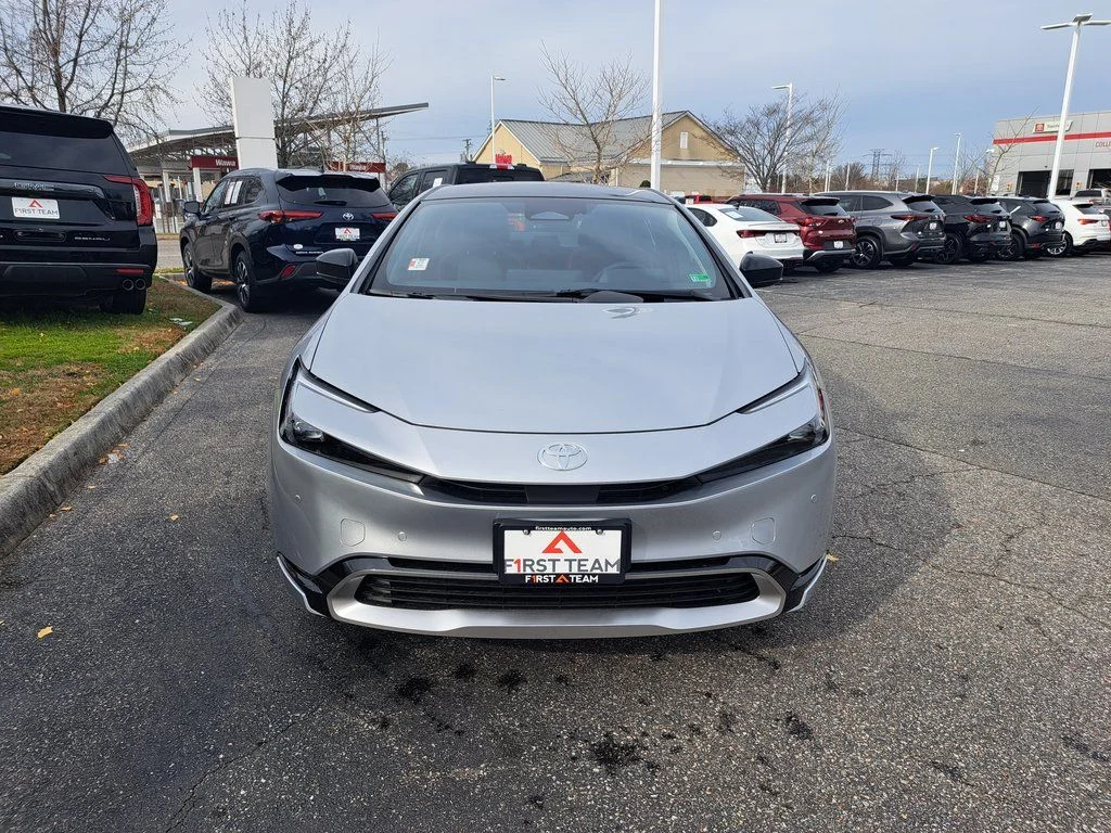 2026 Toyota Prius Plug-in Hybrid XSE - Photo 3