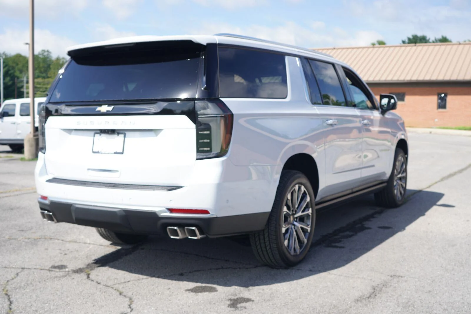 2026 Chevrolet Suburban High Country - Photo 3