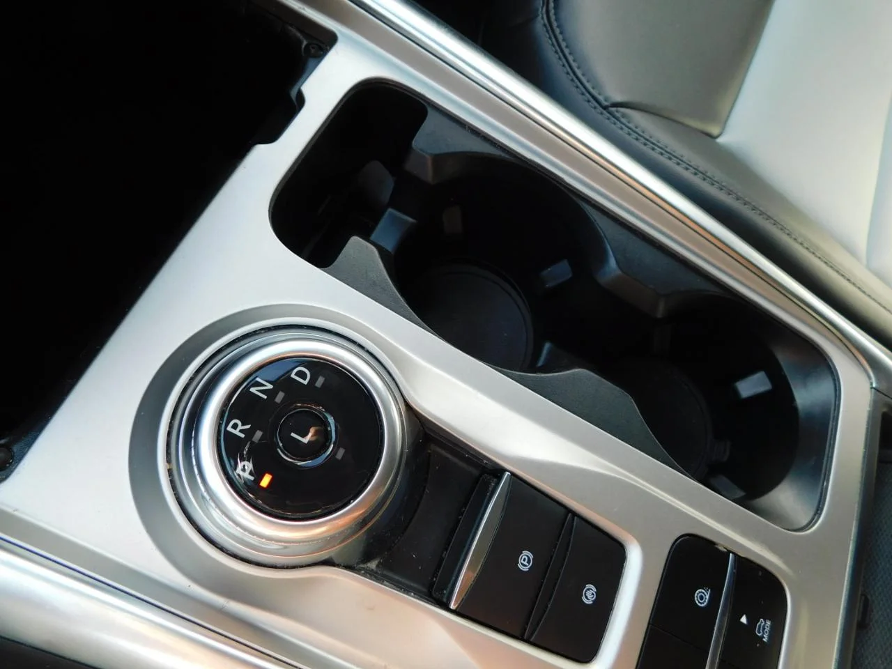 Used 2024 Carbonized Gray Metallic Ford XLT RWD image 46