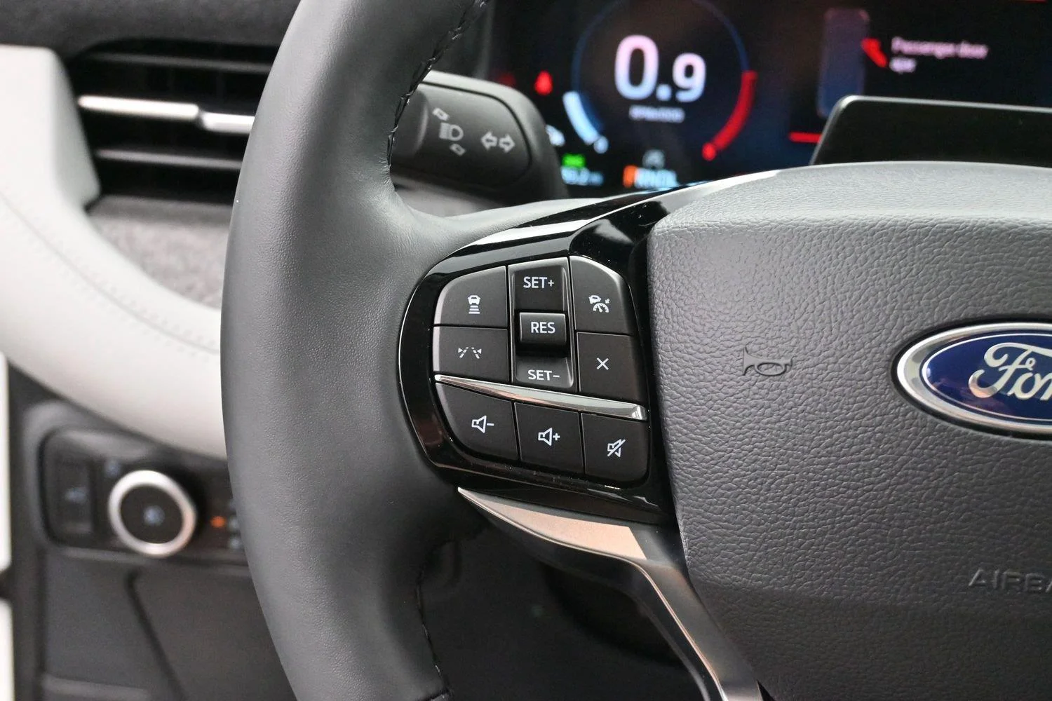 Used 2026 White Ford Platinum image 17