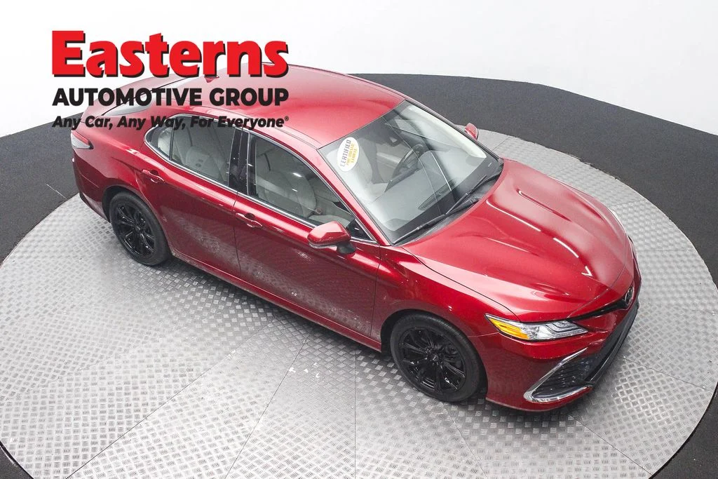 Used 2021 Red Toyota XLE image 3