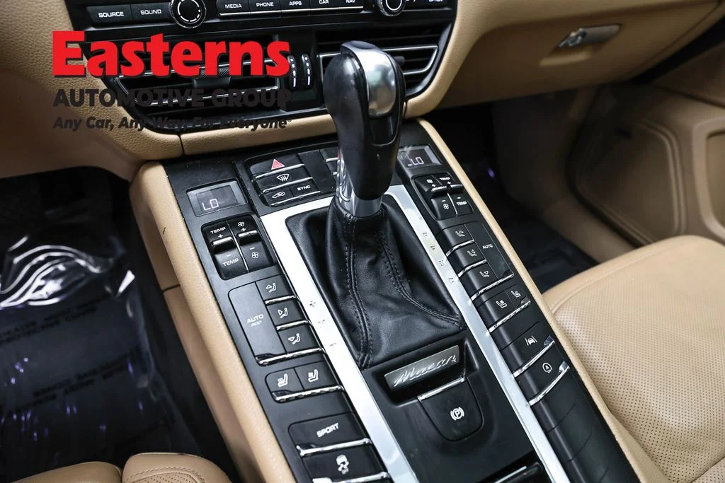 Used 2021 White Porsche Base image 13