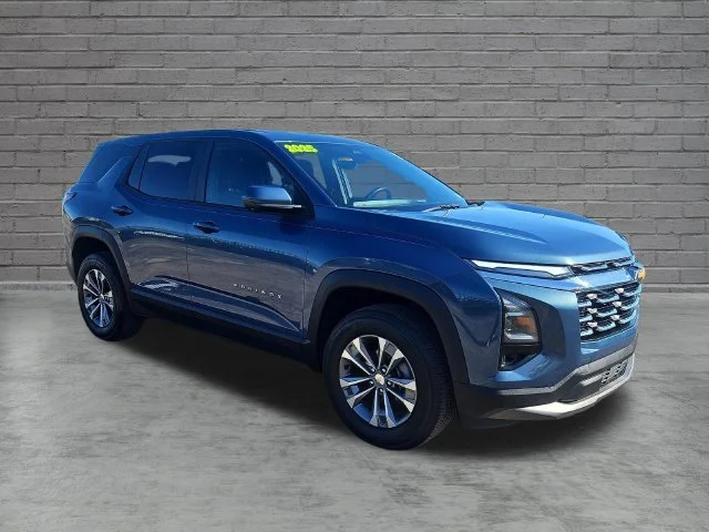 Used 2025 Lakeshore Blue Metallic Chevrolet LT image 8