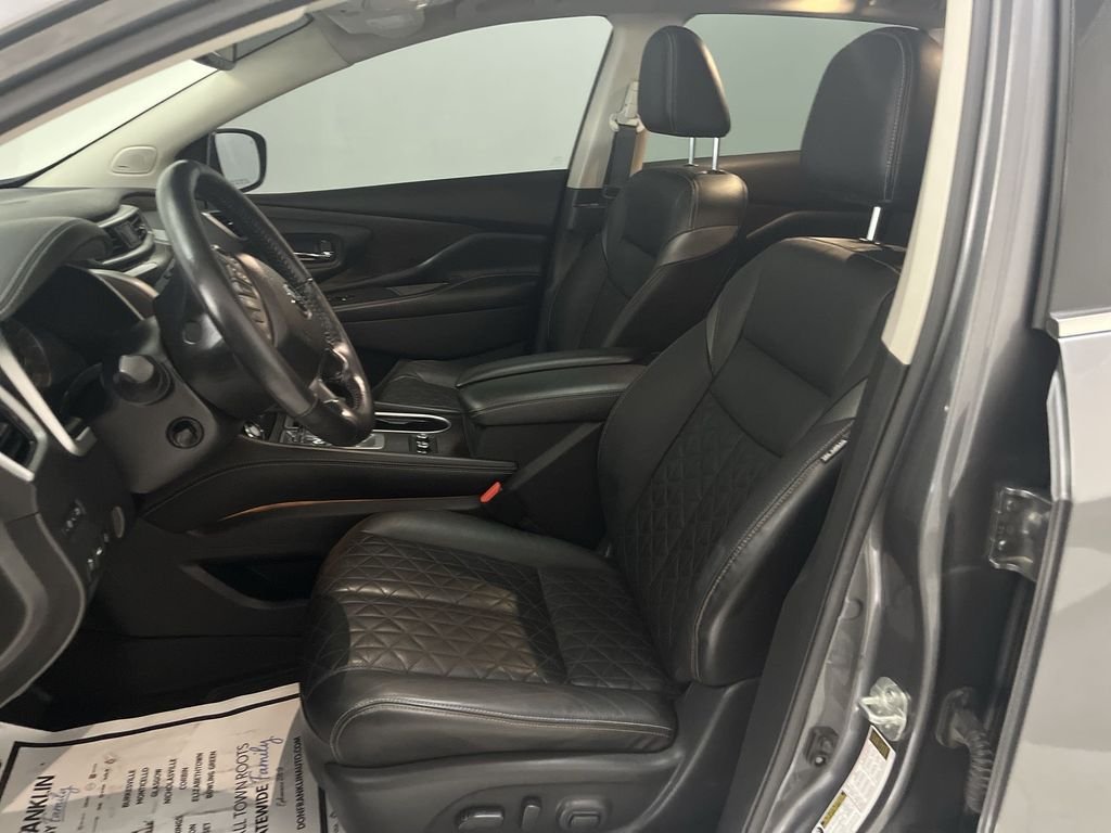 Used 2021 Gray Nissan Platinum image 15