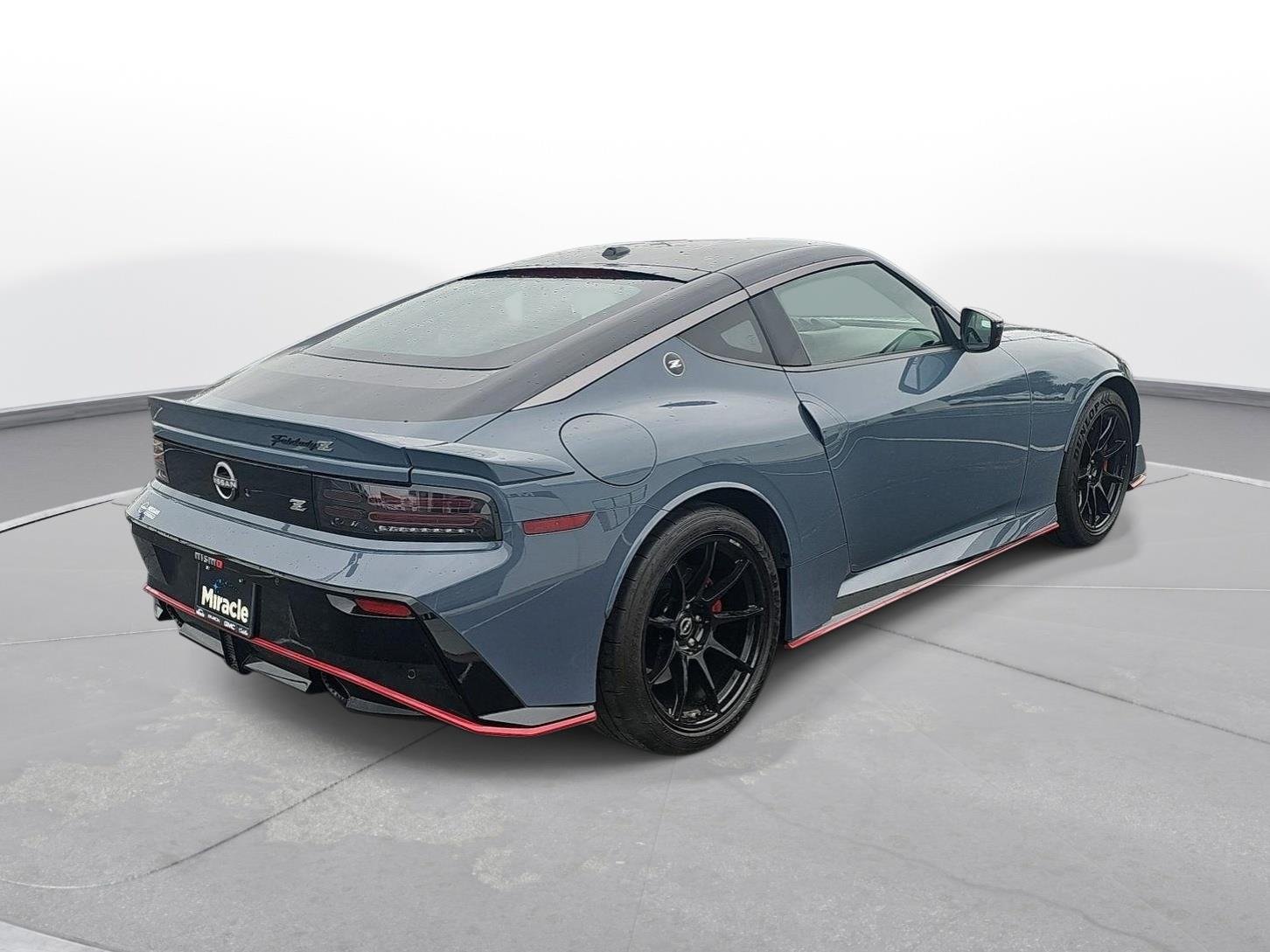 Used 2024 Stealth Gray/Super Black Nissan NISMO image 6
