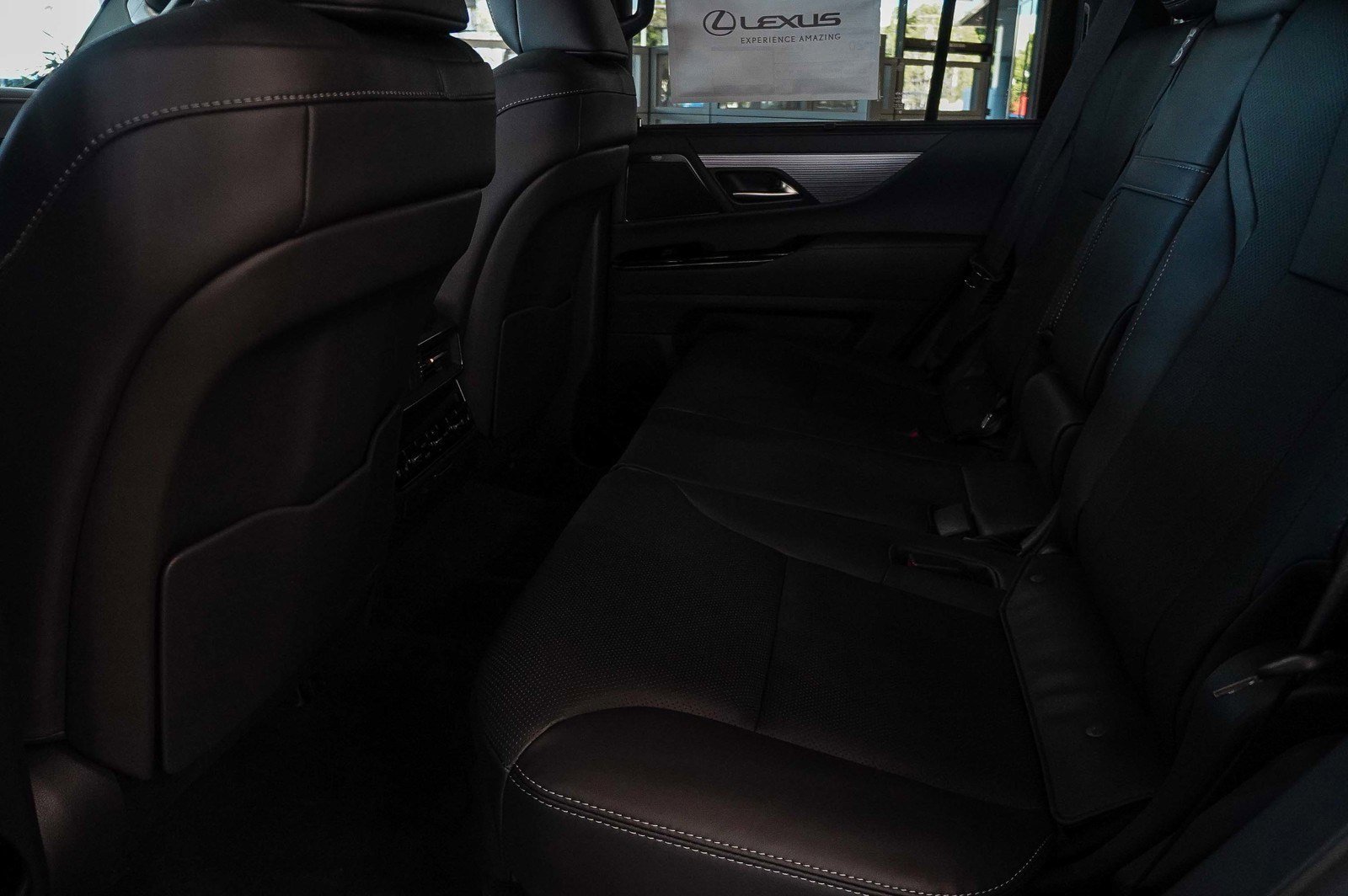 2026 Lexus LX 700h F-Sport - Photo 21